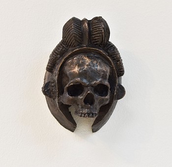 cobus haupt grens gkac 11679 bronze edition 1 of 9 13 x 18 x 9cm