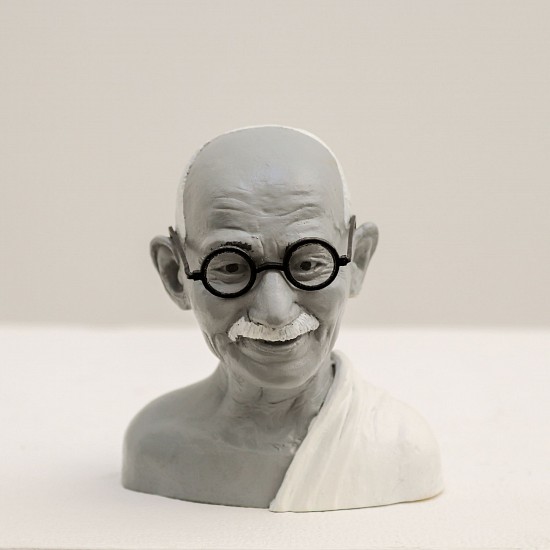 Hubert Barrichievy, Mahatma Gandhi
resin