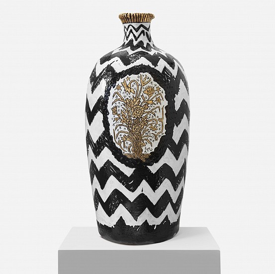 Lucinda Mudge, Nevermind
ceramic & gold lustre